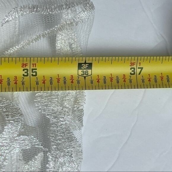 Xtraordinary White Lace Dress NWT Size 11 - Picture 14 of 14